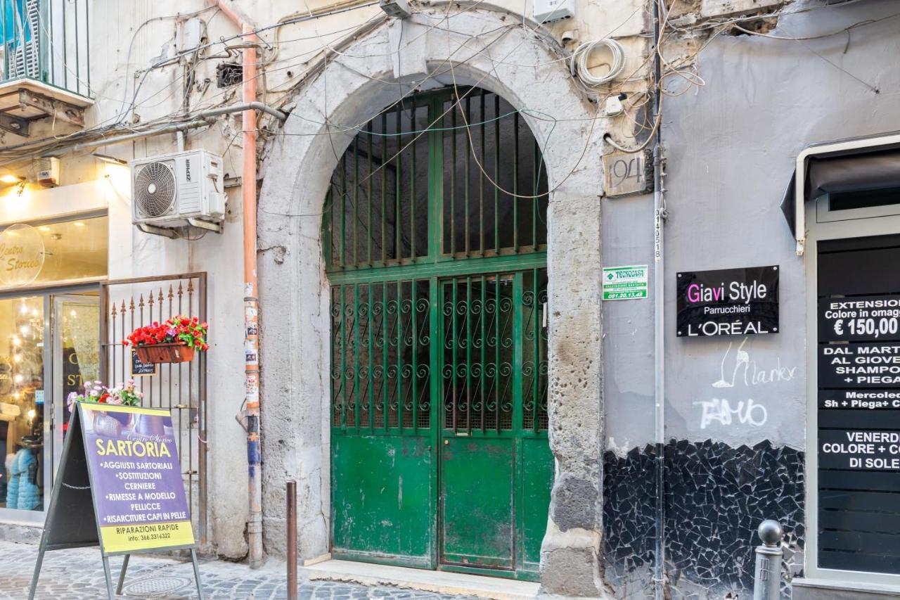 Oui Tree Apartment Napoli Bagian luar foto